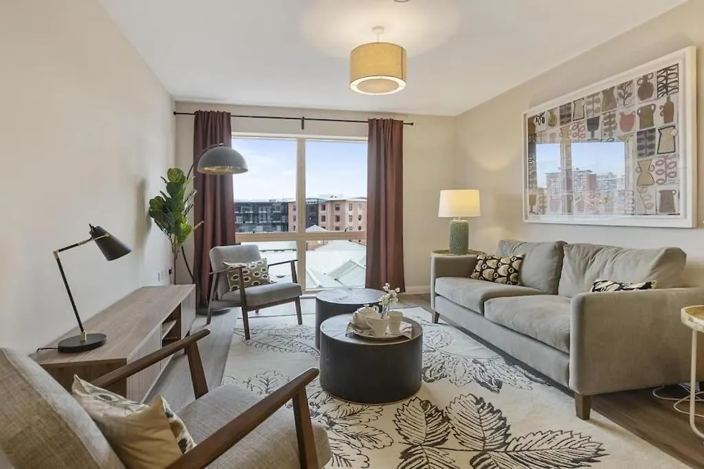 Central, Luxury & City Views Belfast 0*,